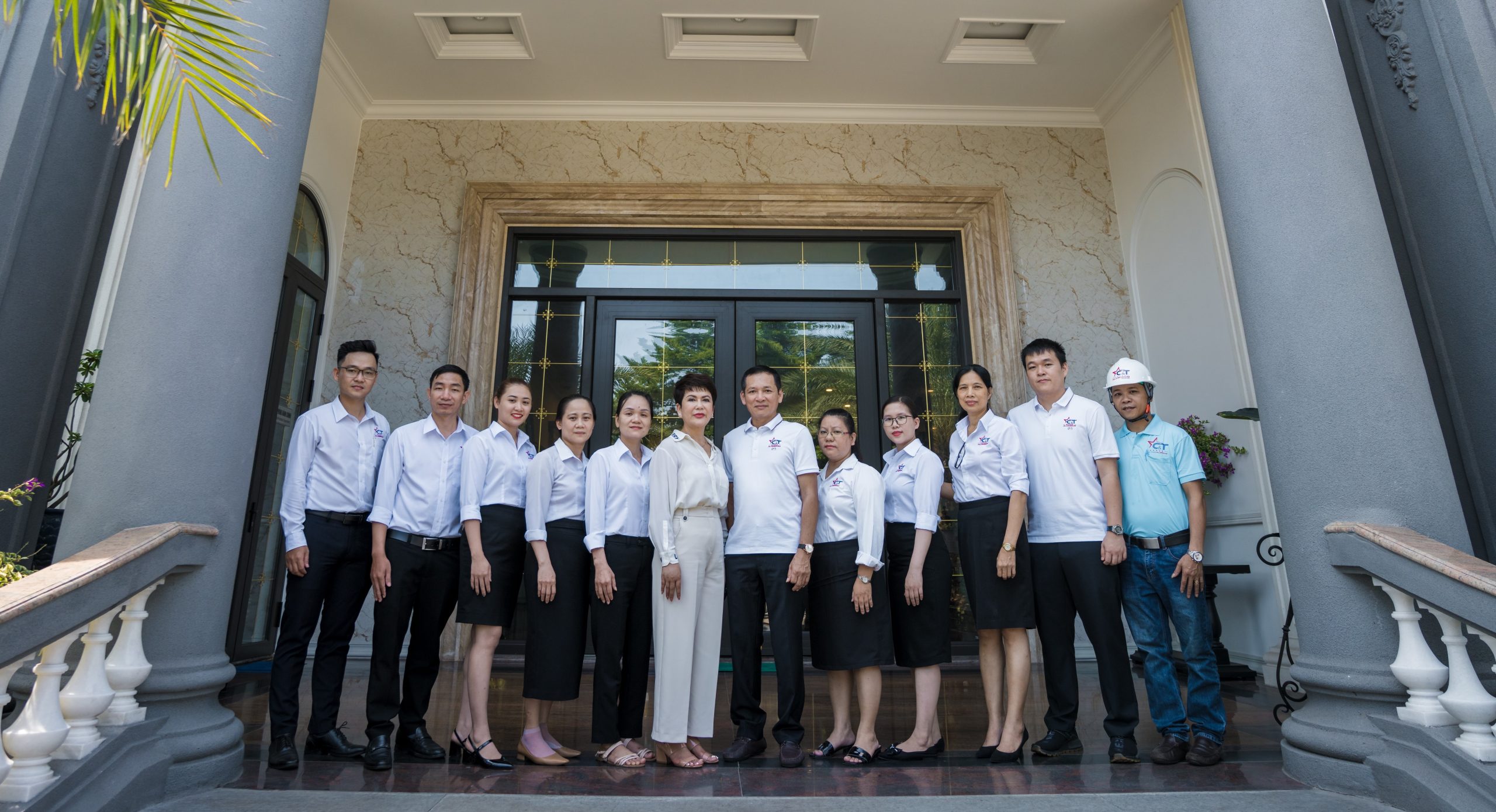 Hình ảnh Cán Bộ Nhân Viên Công Ty Nhôm Cầu Thịnh (C&T)