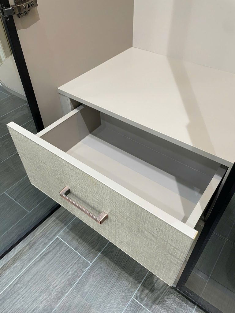 Hình ảnh Ngăn tủ nội thất làm bằng Nhôm